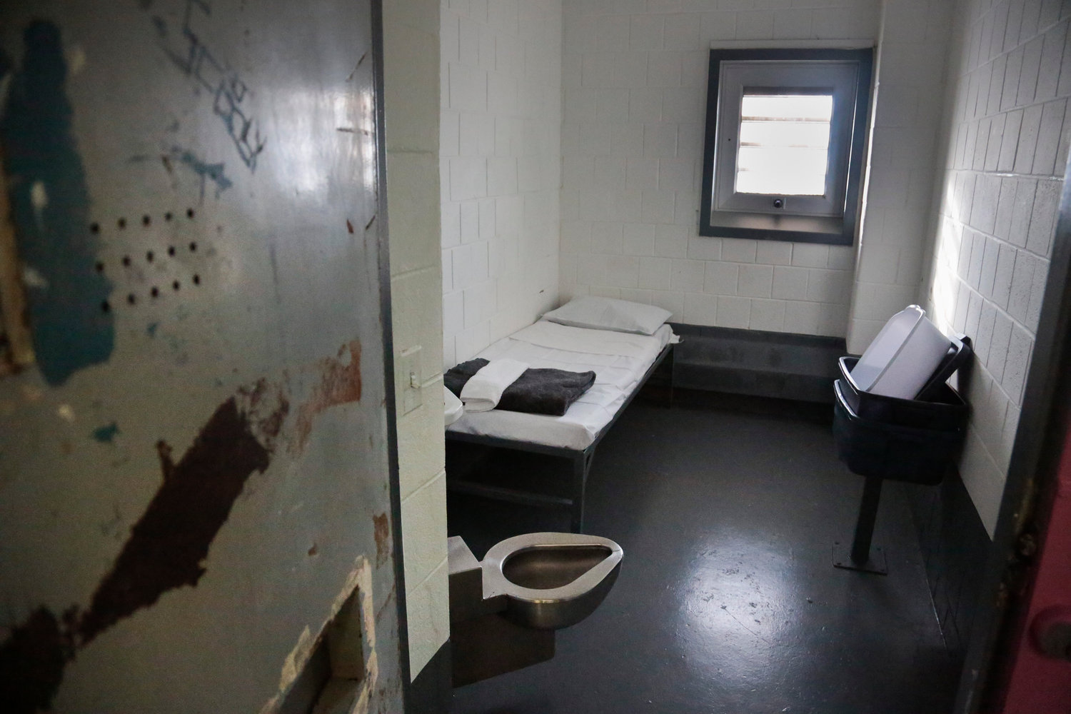 ‘THE BING’ — This Jan. 28, 2016 photo shows a solitary confinement cell known all as “the bing,” at New York’s Rikers Island jail. Advocates say the 2017 death of a prisoner illustrates how New York’s  rison system fails to ensure the safety of inmates who might hurt themselves if left alone in a cell.
