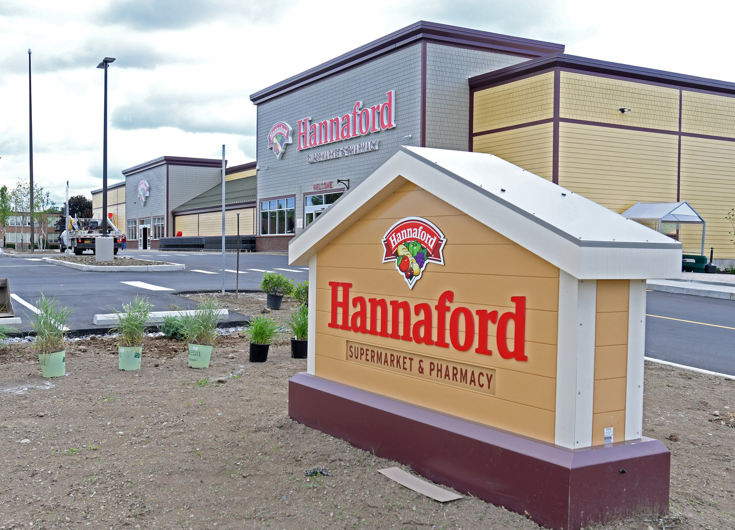 The new Hannaford supermarket at the corner of Turin St and Chestunt Sts Friday morning.