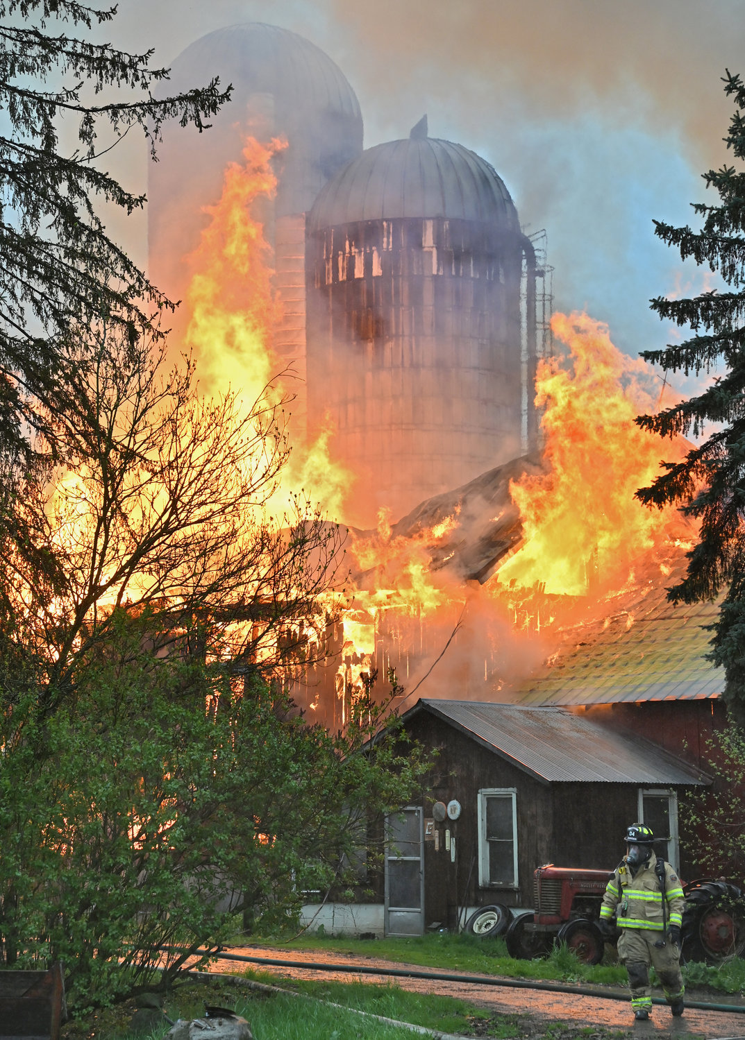 Conflagration consumes Lee Center barns | Daily Sentinel