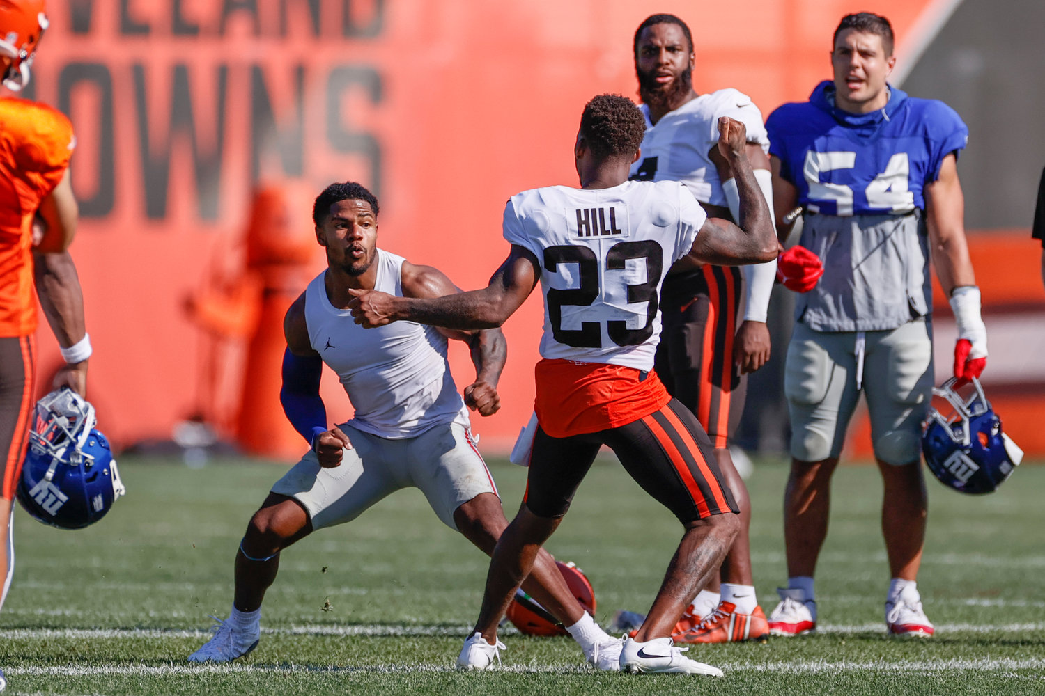 Browns, Giants have testy joint practice, fight afterward Daily Sentinel