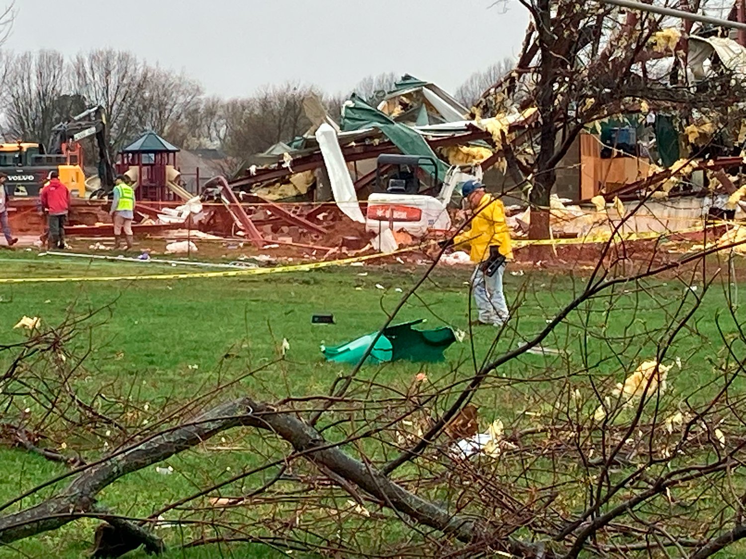 7 hurt in Arkansas tornado; Deep South braces for storms Daily Sentinel
