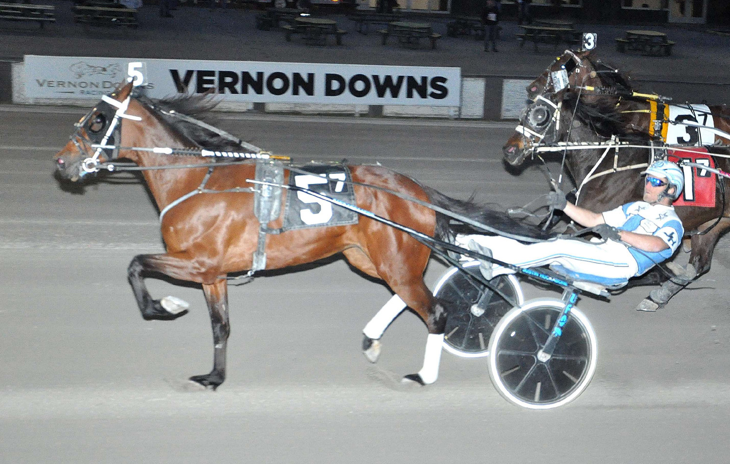 Justin Huckabone steered Credit List ($4.20) to a victory in the $7,000 Open Trot.