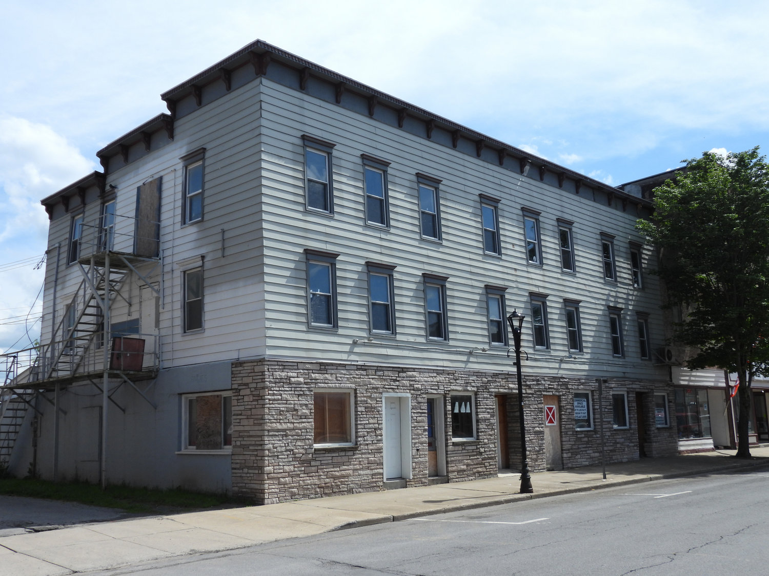 140 Madison Street in Oneida was declared an unsafe structure.