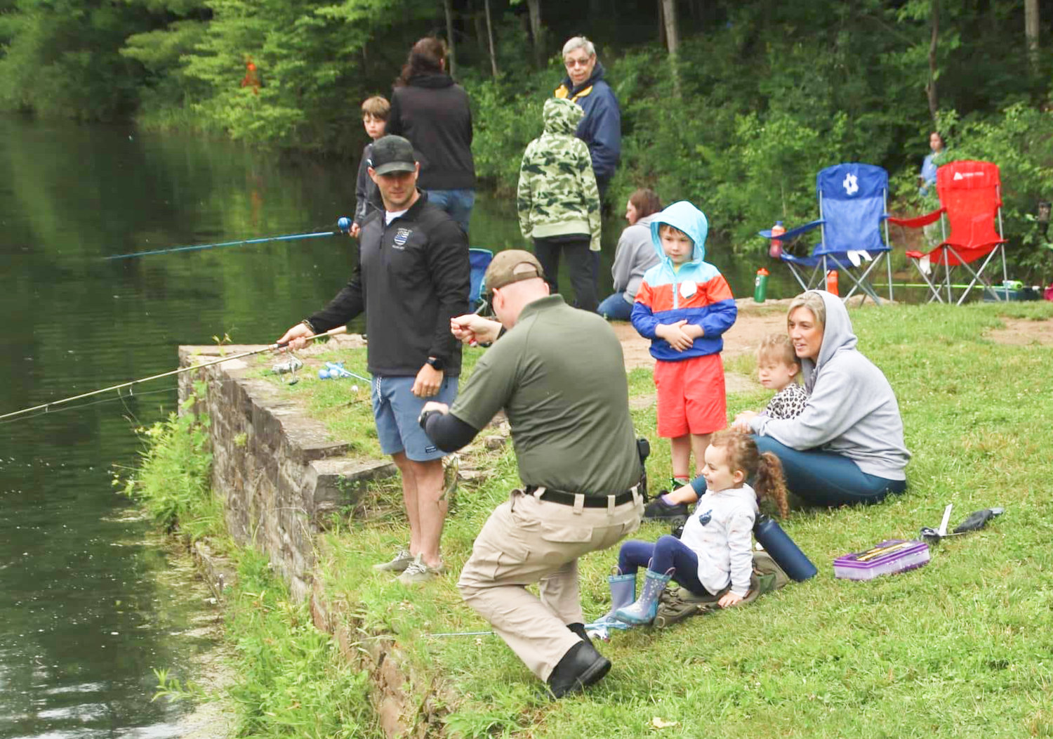Cops N Bobbers 2022 saw the Oneida Police Department and the City of Oneida Parks and Recreation Department coming together to take children out to fish on June 18 at Mount Hope Park in Oneida. Children were shown how to tie hooks and cast their rods in the hope of catching the fish that swim in their waters.