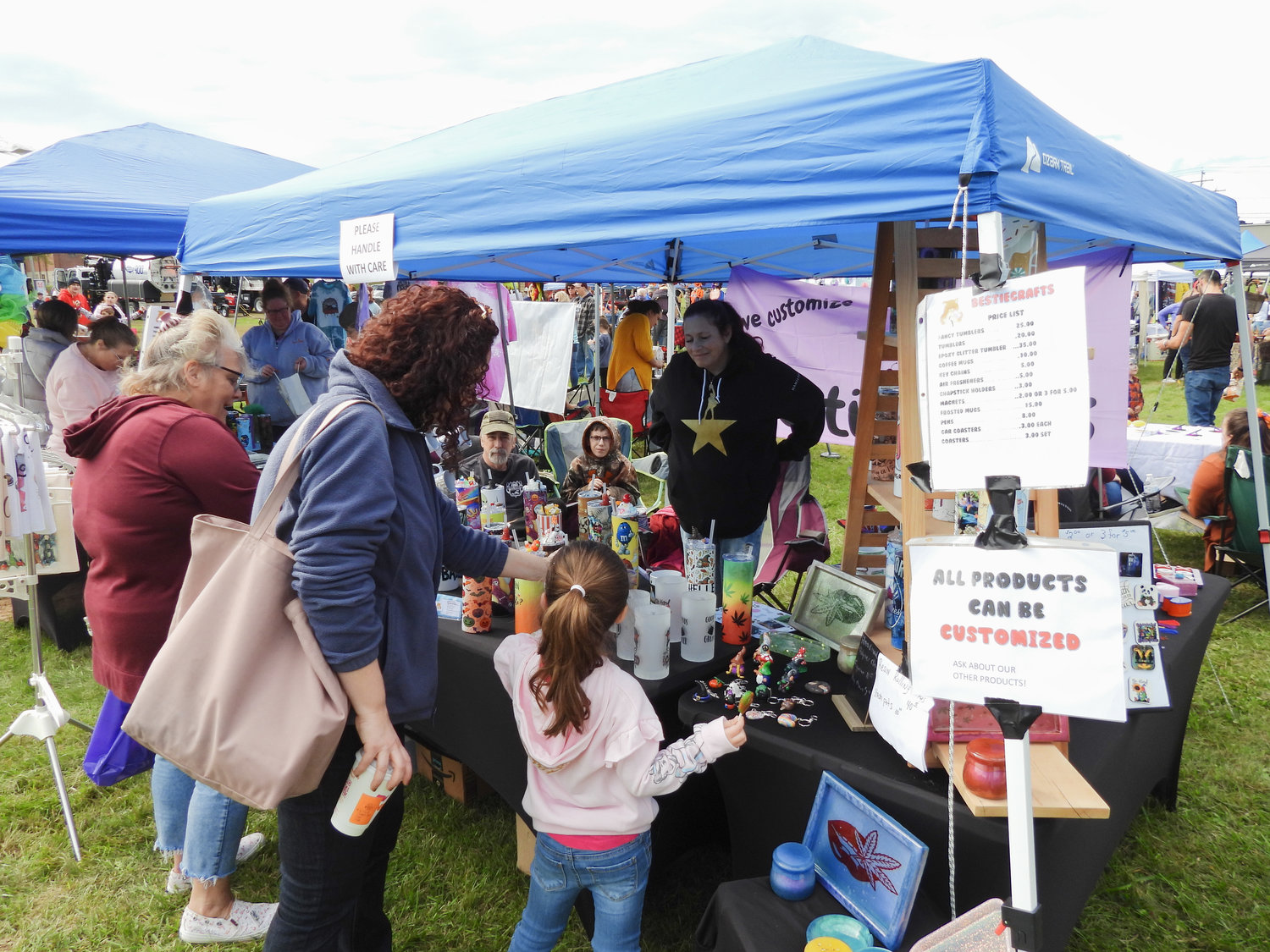 Local residents shop around at vendor stalls at the second annual Oneida Fall Fest on Saturday, Oct. 1.