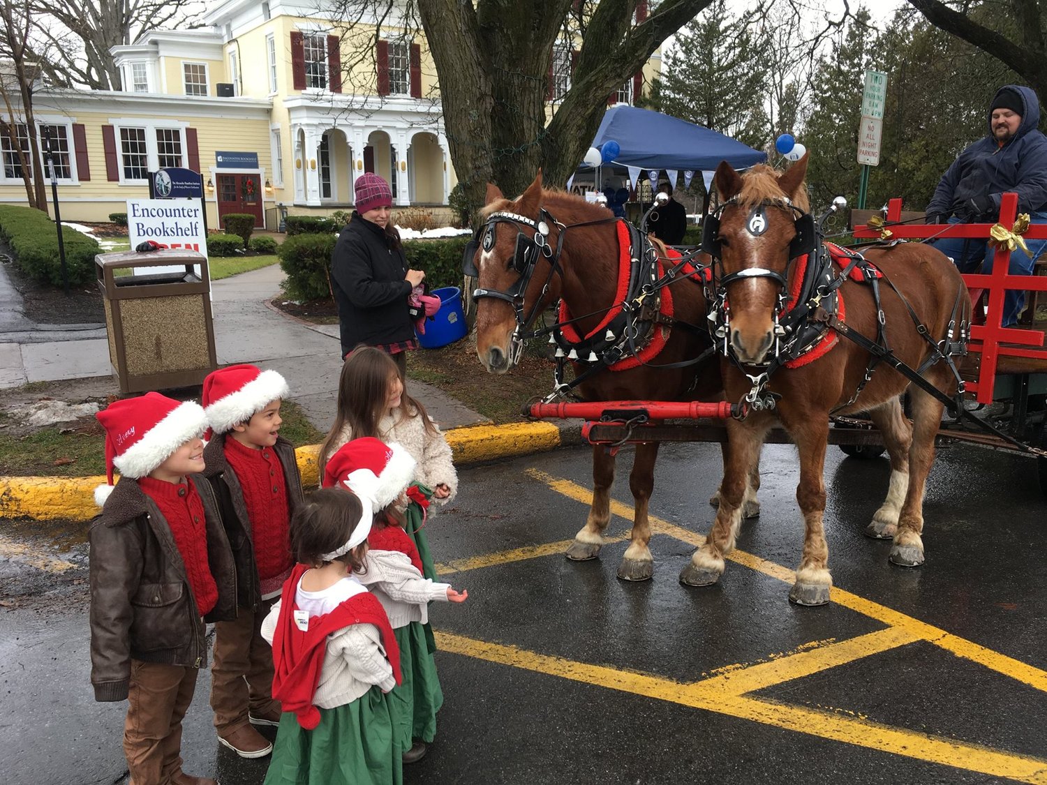 The Clinton Chamber of Commerce’s annual Holiday Shoppers Stroll will take place Friday and Saturday, Nov. 25-26, throughout the village of Clinton.