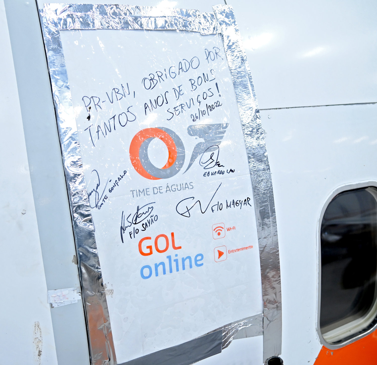 The pilots and crew that stepped off a Boeing 737 from Brazil wrote on the side of the plane their thanks for the reliable service throughout the years and then each one of the four signed it.