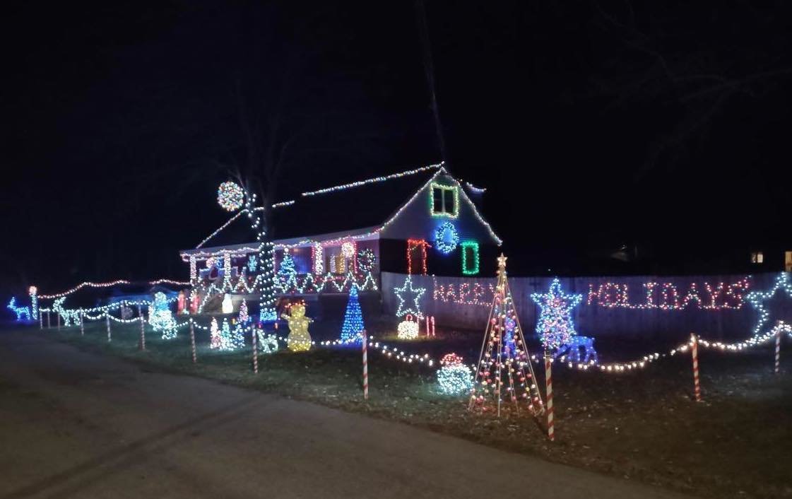 Pictured is the winner of last year’s Oneida Holiday Light Fight at 509 Lincoln Avenue. The Kimball family will help judge this year’s contest after winning last year.