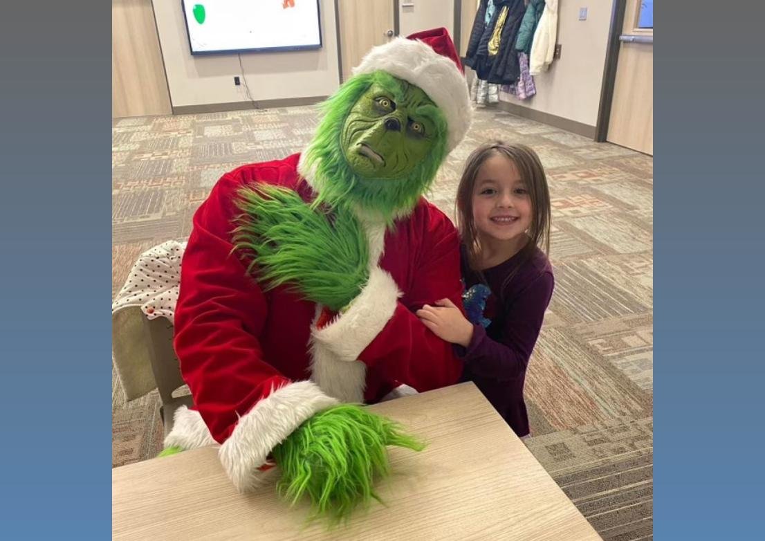The Oneida Public Library hosted a judging party for the local elementary student judges and their families on Wednesday. December 28, 2022, where the Grinch also made an appearance. This occasion made up for the original plan of viewing each contest entry via bus on Friday, Dec. 23, which was canceled due to weather.
