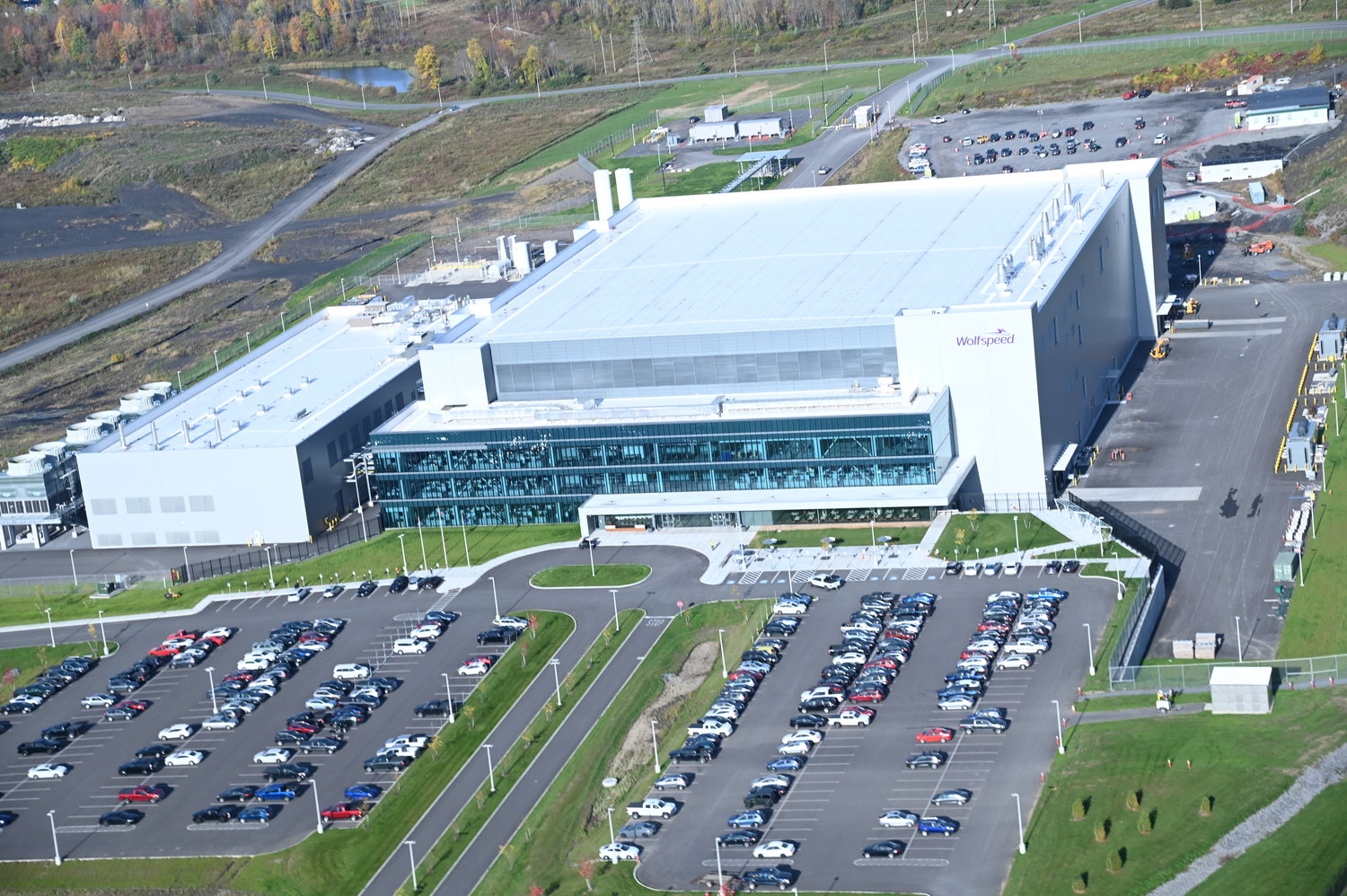The silicon carbide power devices for Mercedes-Benz will be produced at Wolfspeed’s facilities in Durham, N.C. and its new 200mm Mohawk Valley Fab in Marcy. Pictured is the Wolfspeed facility in Marcy.