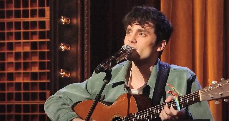 Darryl Rahn, from New Hartford, performed an original song on Jimmy Fallon’s The Tonight Show aired on January 4, 2023, as part of the show’s segment, “Battle of the Instant Songwriters.”