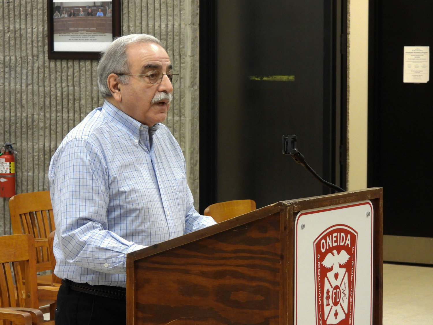 Brahim Zogby outlines his opposition to bonding for a sidewalk program during Tuesday night’s Common Council meeting in Oneida.