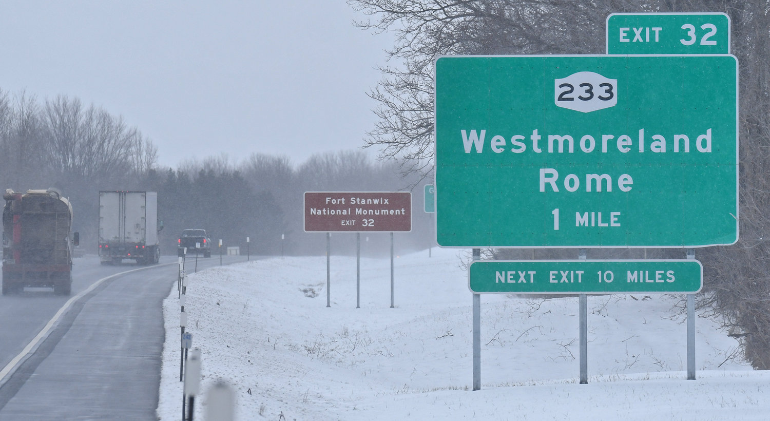 The sign for the New York State Thruway Exit 33 for Route 365 Verona/Oneida is shown on Thursday. State Sen. Joseph A. Griffo, R-53, Rome, is urging state officials to study a switch to mile-based numbers for the exits as opposed to the current sequential order.