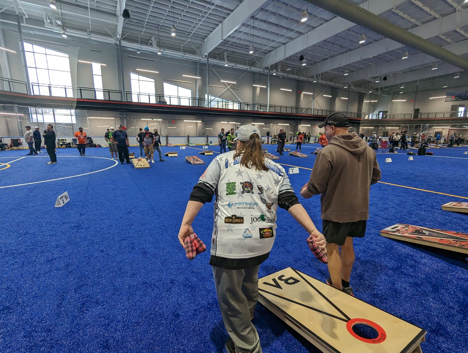 The American Cornhole League welcomes players of all types in their tournaments, both amateurs and professionals.