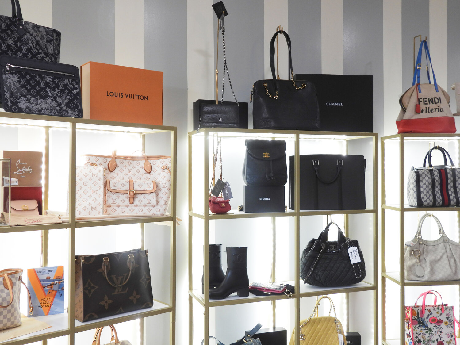Worthy is a premium and designer resale boutique that offers women's clothing, jewelry, and accessories of all kinds.