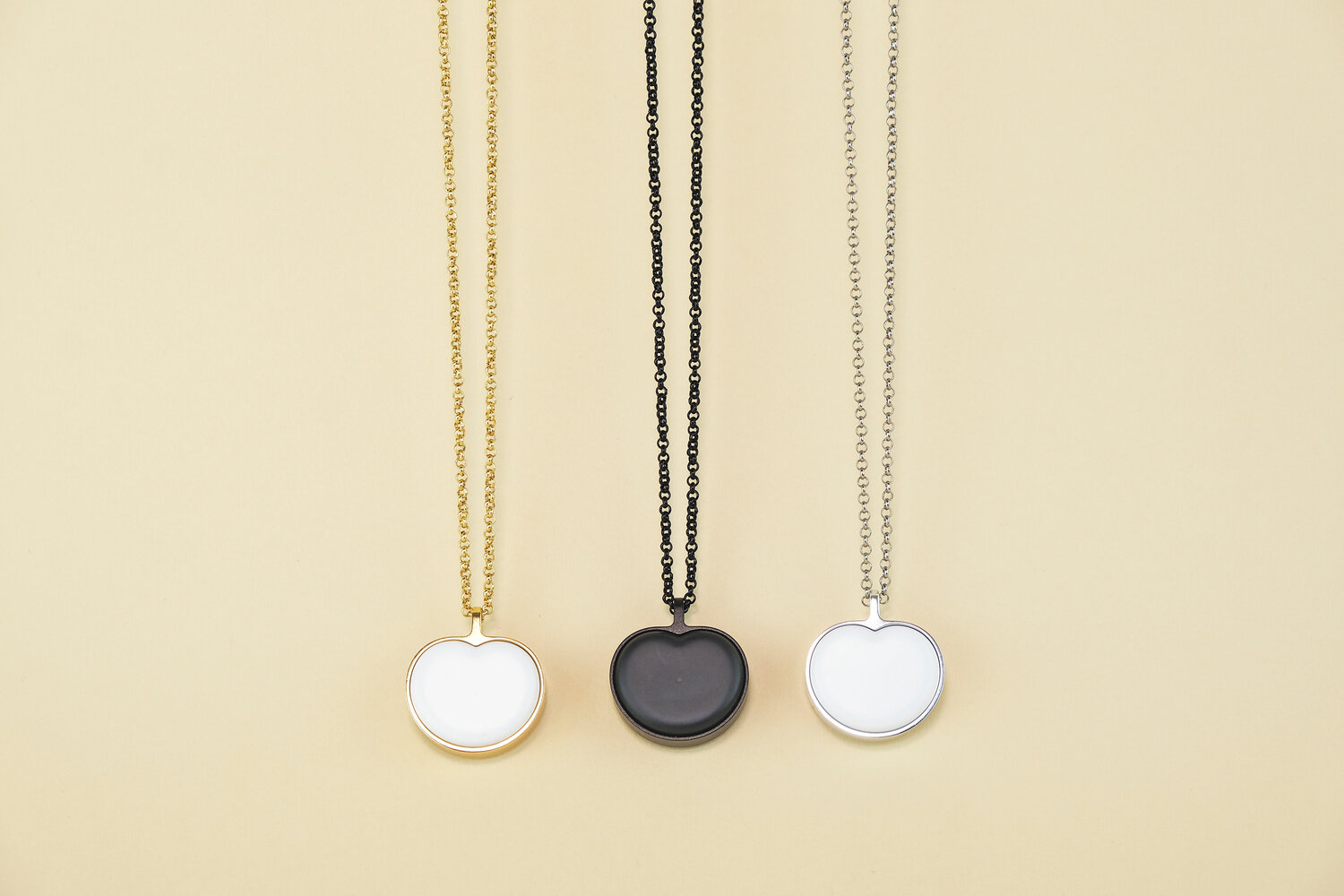 Bond Heart smart necklace, which stores and plays heartbeats with the help of an app.