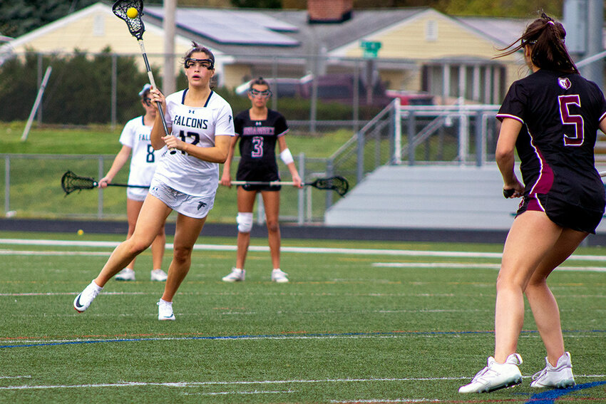 Severna Park’s Maria Bragg worked her way up the field.