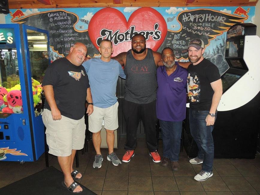 98 Rock Brings “Ravens Playlist” To Mother's Peninsula Grille