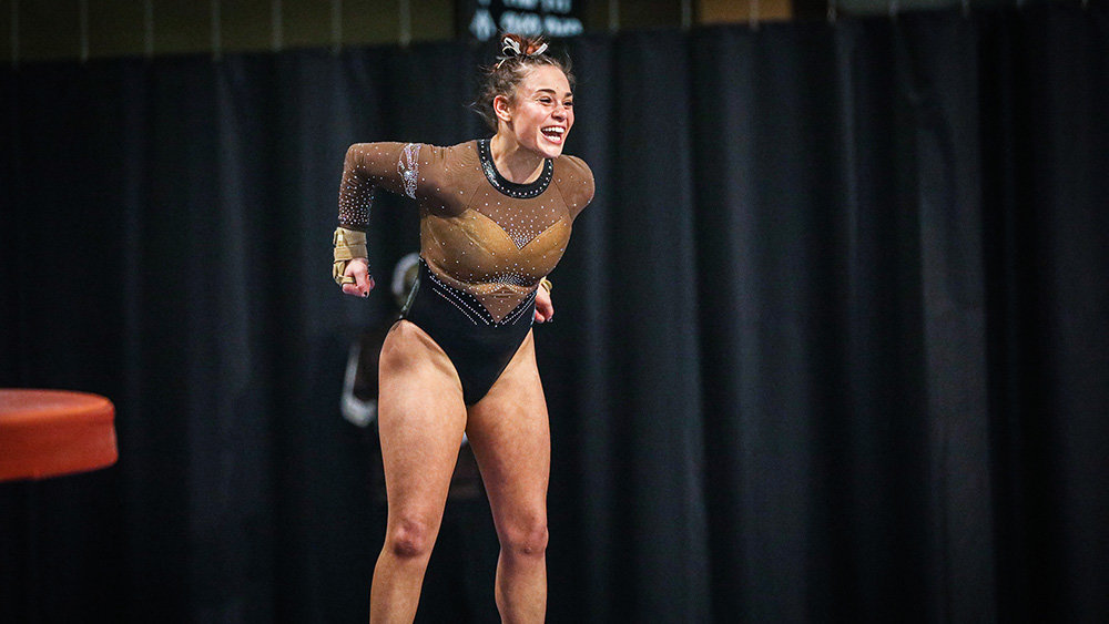 Ronni Binstock Soars To New Heights With Western Michigan s 17th Ranked 