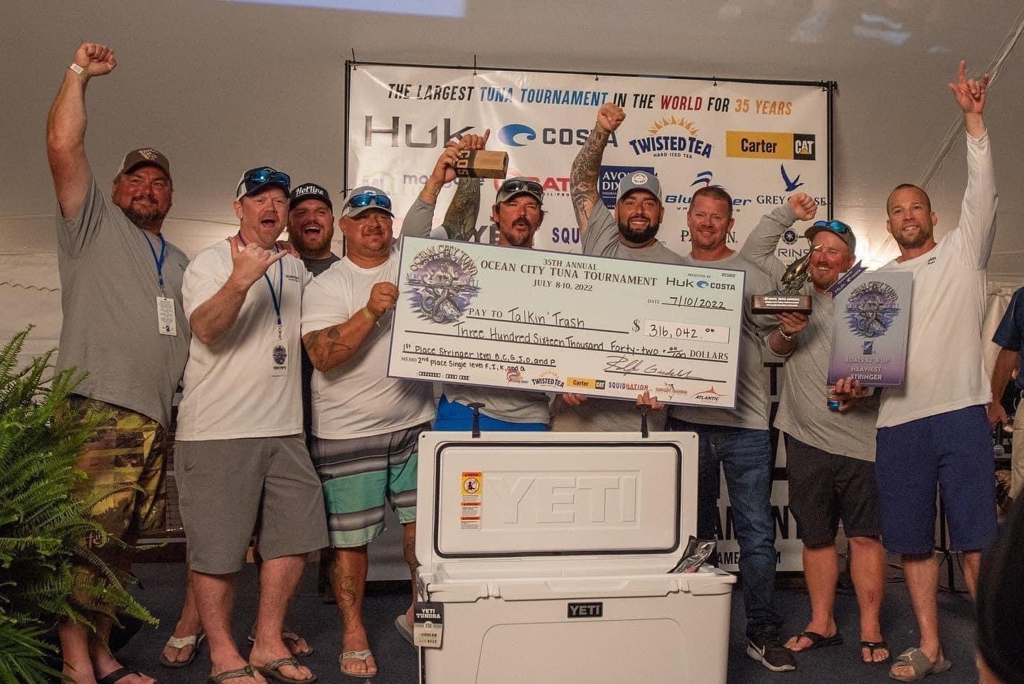 Chris Little (third from right) captained the Talkin’ Trash crew that placed first in the Heaviest Stringer category and second place in the Single Largest category.