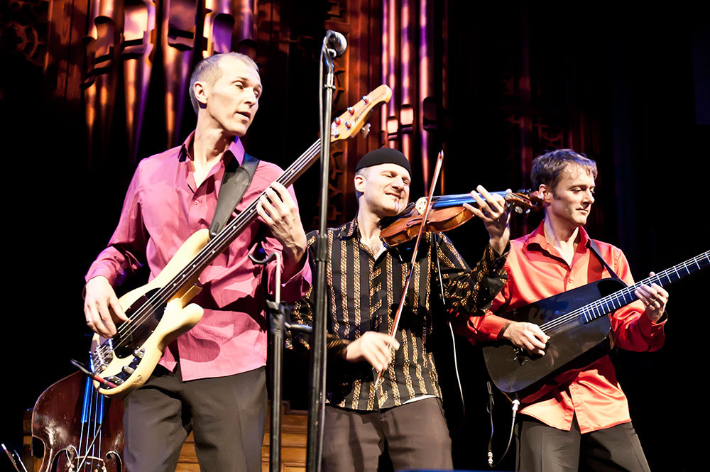 The Sultans of String have wowed audiences for more than a decade with their blend of Celtic reels, flamenco, Django-jazz, Arabic, Cuban and South Asian rhythms.