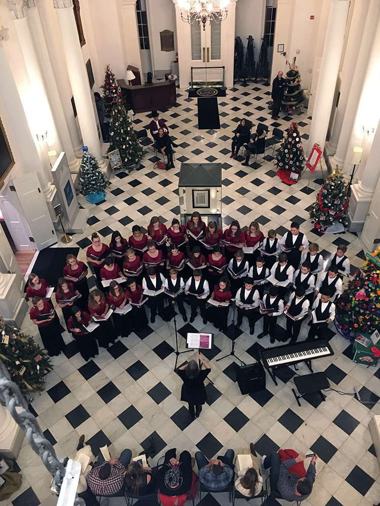 Severna Park Middle School has had an annual invitation to sing at the Maryland State House by candlelight.