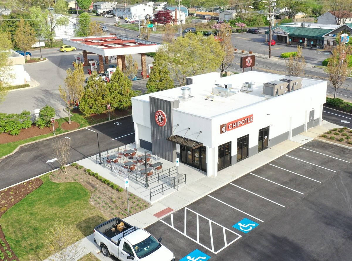 Chipotle Mexican Grill’s location at Lakeshore Plaza, situated in a freestanding building fronting Mountain Road, features the company’s first Chipotlane in the Anne Arundel County area.