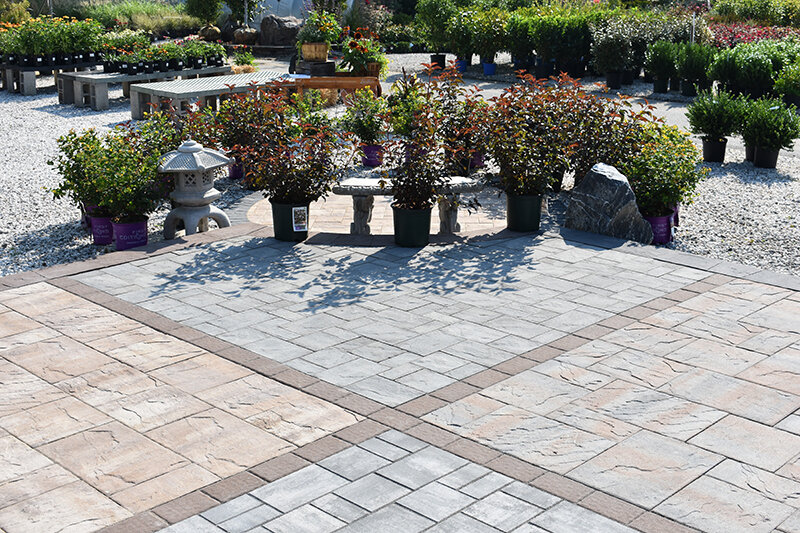 The addition of hardscapes to their offerings allows Himmel’s to be a one-stop shop for their clients.