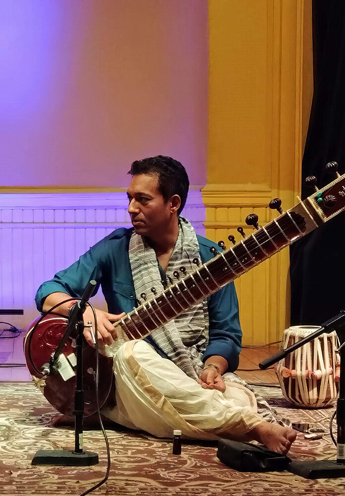 Sitar player Hidayat Khan will appear with Melodic Intersect on November 10 at St. Luke’s Episcopal Church. In addition to performing classical and fusion Indian music, Khan has collaborated with the Rolling Stones, Alicia Keys and Jay-Z.
