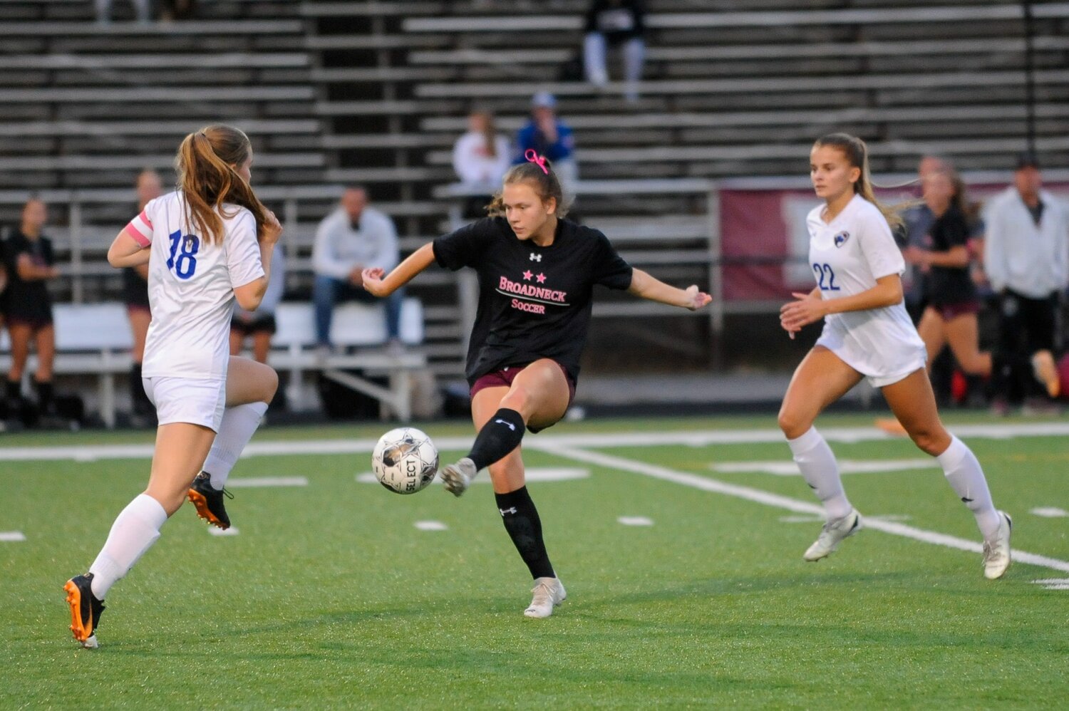 Maddie Capps controlled the ball.