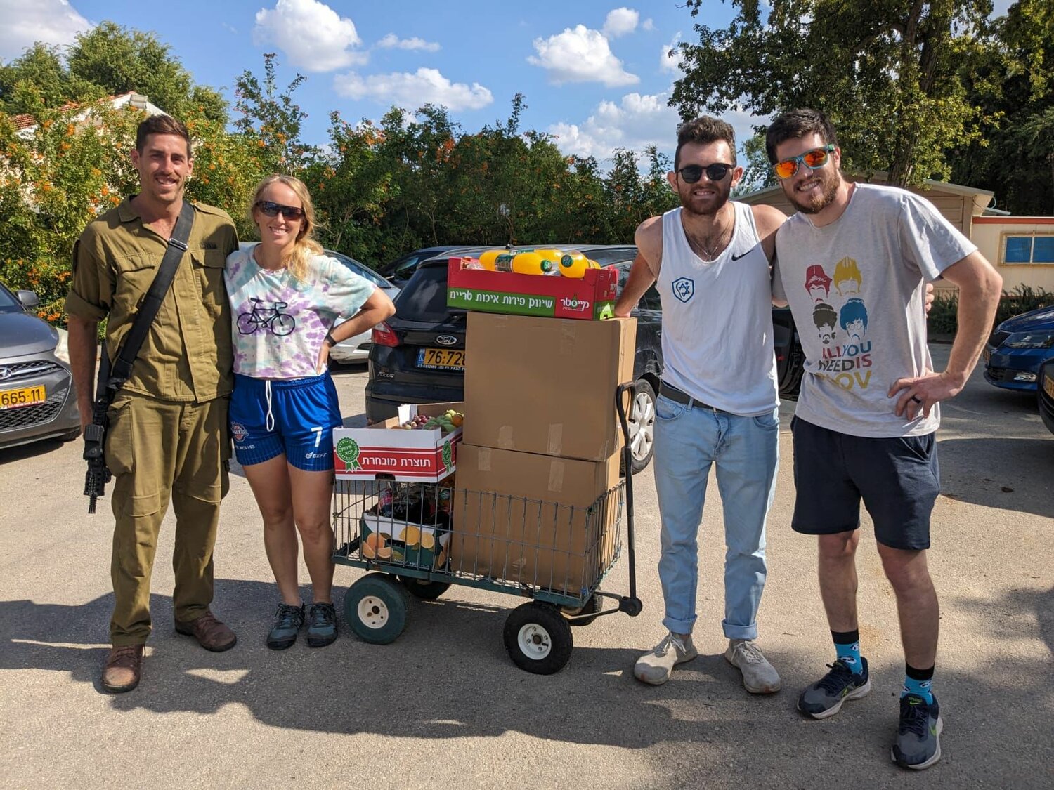 Sarah Meisenberg has organized a three-person team to raise money and deliver meals to Israeli soldiers.
