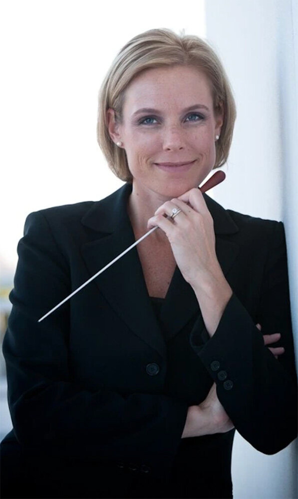 The Londontowne Symphony Orchestra is conducted by Dr. Anna Binneweg.