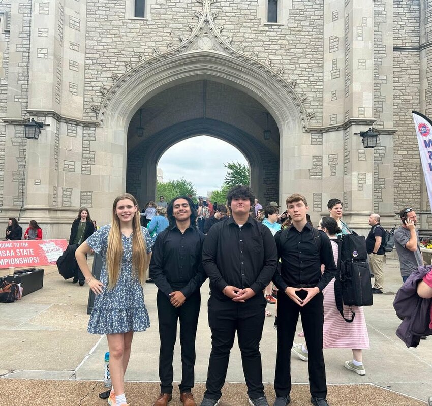 Vocal Soloist Evangeline O’Brien, as well as Saxophone trio members Gilbert Alexander, Kale Rader, and Carter Thornton bring Gold and Silver ratings at the State Solo/Small Ensemble Competition recently held in Columbia.